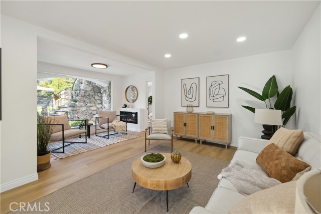 1290 E Woodbury Road, Pasadena CA: https://media.crmls.org/medias/dc913fb2-e01b-467a-923c-20d9ede5c2f1.jpg