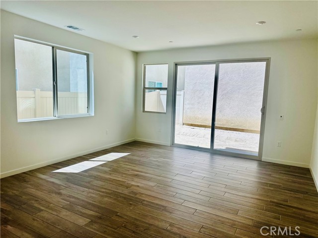Detail Gallery Image 10 of 32 For 3210 S Jasper Paseo, Ontario,  CA 91761 - 3 Beds | 2/1 Baths