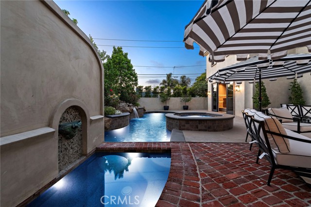 Detail Gallery Image 65 of 75 For 530 Kings Rd, Newport Beach,  CA 92663 - 5 Beds | 4/3 Baths
