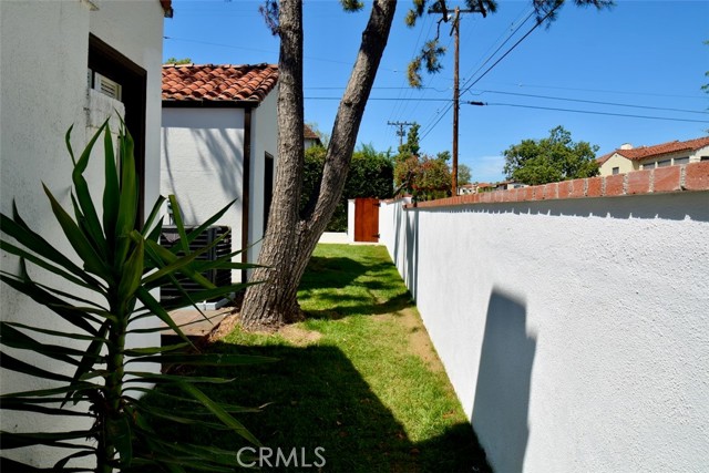 Detail Gallery Image 20 of 27 For 679 La Mirada, San Marino,  CA 91108 - 3 Beds | 2 Baths