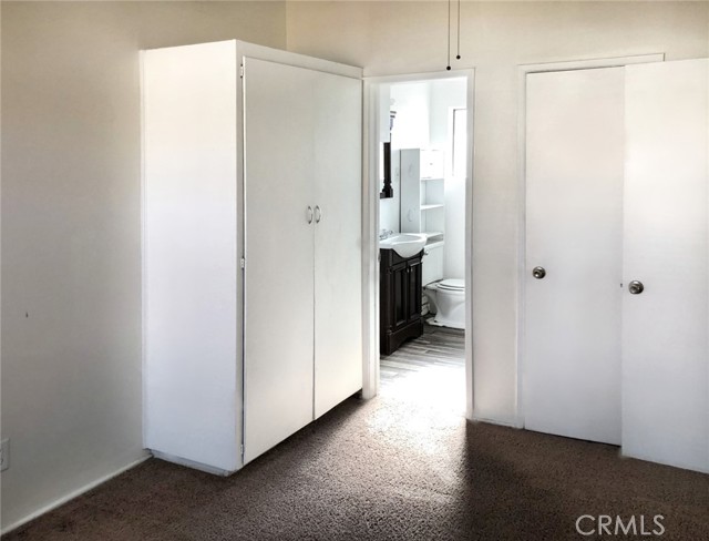 6450 Athol Avenue, 29 Palms CA: https://media.crmls.org/medias/dc93ff8f-0461-4e65-af42-20bad9d71e41.jpg