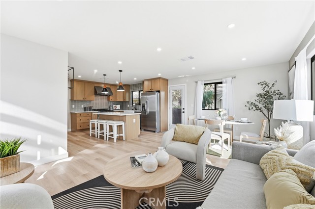 Detail Gallery Image 4 of 57 For 4523 Lexington, Los Angeles,  CA 90029 - 3 Beds | 2 Baths