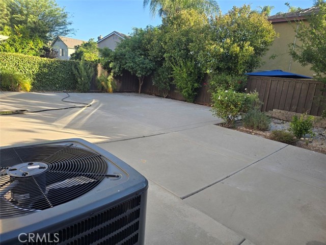 27513 Stanford Drive, Temecula CA: https://media.crmls.org/medias/dc95a78b-0dd6-42b4-b238-7be301143007.jpg