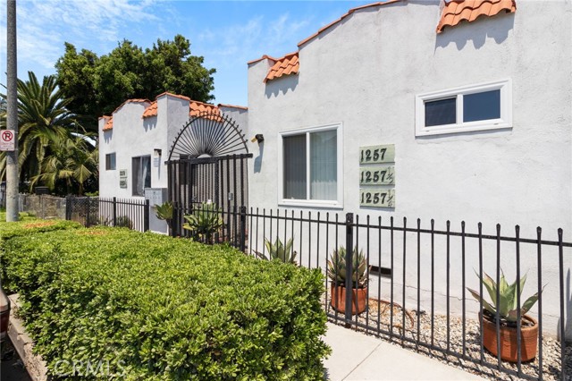 Detail Gallery Image 11 of 11 For 1257 W 38th #1259.5,  Los Angeles,  CA 90037 - 1 Beds | 1 Baths