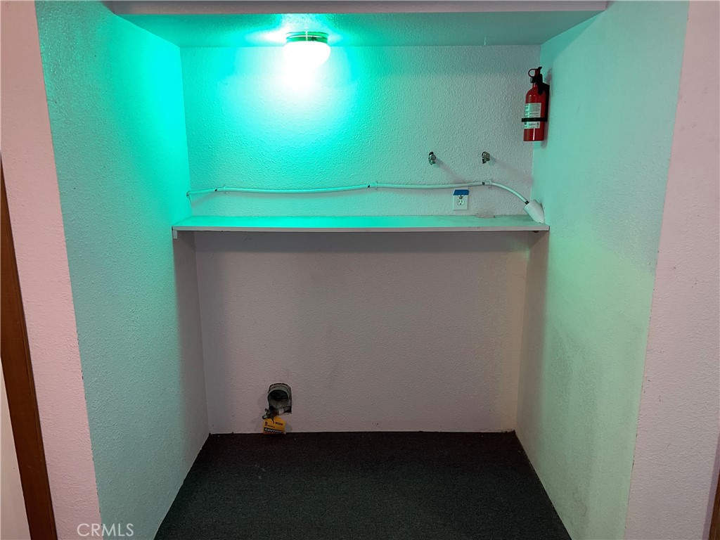 https://media.crmls.org/medias/dc975b1b-7109-4515-a6ba-5fbd5d5f073d.jpg?preset=X-Large