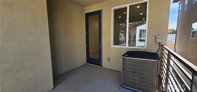 1170 Santo Antonio Drive, Colton CA: https://media.crmls.org/medias/dc9775e4-ebbc-410e-b74e-6013c07050ad.jpg