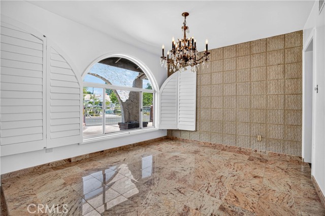 Detail Gallery Image 4 of 21 For 17558 Lahey St, Granada Hills,  CA 91344 - 5 Beds | 4 Baths
