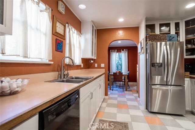 989 Coronado Drive, Glendale CA: https://media.crmls.org/medias/dc9a42d5-99f0-4d86-94cb-75f35912819f.jpg