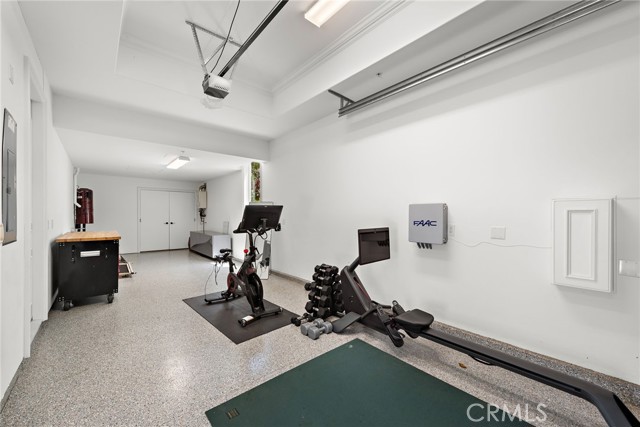 Detail Gallery Image 51 of 75 For 530 Kings Rd, Newport Beach,  CA 92663 - 5 Beds | 4/3 Baths