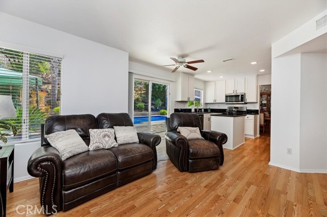 44938 Tehachapi, Temecula CA: https://media.crmls.org/medias/dc9b5f6b-b44f-4da5-ae3c-d7b29be0723e.jpg