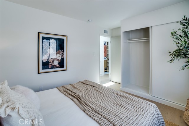1393 Navarro Avenue, Pasadena CA: https://media.crmls.org/medias/dc9b9ff7-0ff0-42a7-a3b7-665d337721cb.jpg