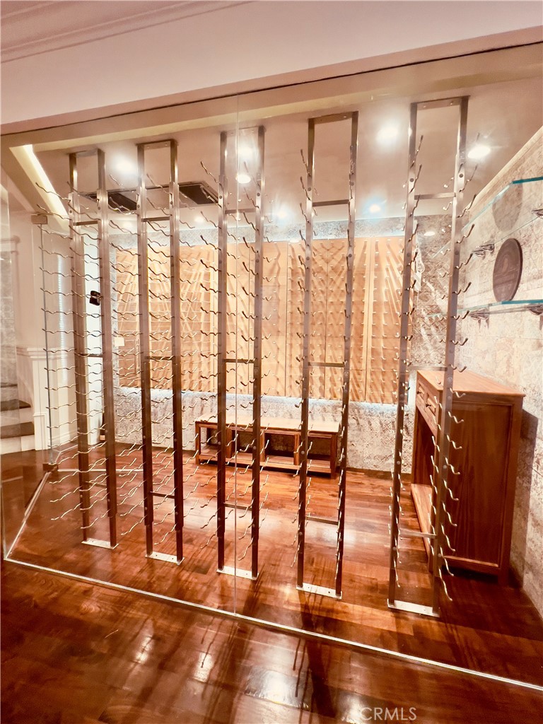 https://media.crmls.org/medias/dc9c8c28-0de9-4378-9089-f36b9e163e09.jpg?preset=X-Large