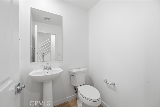 Detail Gallery Image 8 of 55 For 9335 via Azul, Pico Rivera,  CA 90660 - 3 Beds | 3 Baths