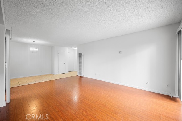 Detail Gallery Image 7 of 23 For 409 Burchett #119,  Glendale,  CA 91203 - 1 Beds | 1 Baths