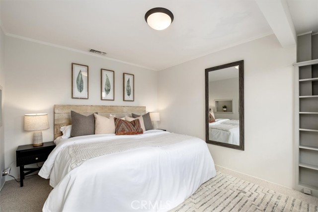 Detail Gallery Image 21 of 38 For 6476 San Marco Cir, Los Angeles,  CA 90068 - 2 Beds | 3/1 Baths