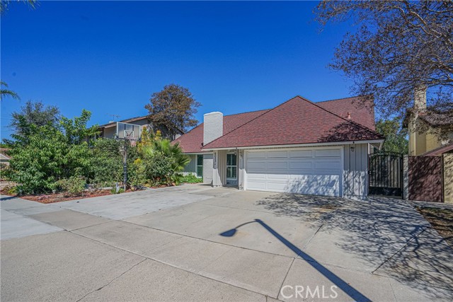 6053 Ronald Circle, Cypress CA: https://media.crmls.org/medias/dc9ea838-2fb3-4646-a569-e88a7a0d23ff.jpg