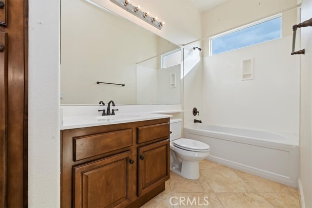 Detail Gallery Image 10 of 19 For 23833 Fawnskin Dr, Corona,  CA 92883 - 3 Beds | 3 Baths