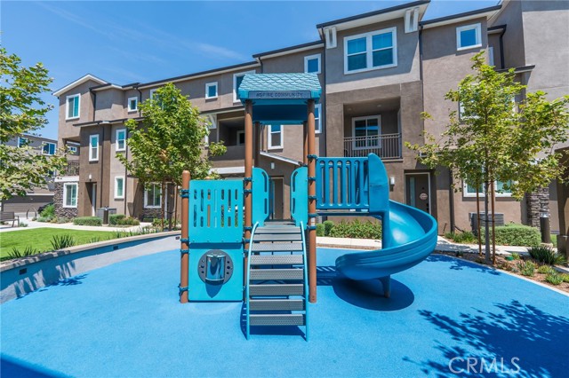 11751 Florence Avenue, Santa Fe Springs CA: https://media.crmls.org/medias/dc9ffaf2-5975-433d-873a-8478ad524184.jpg