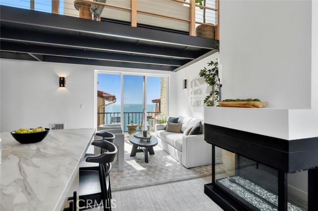 555 Esplanade, Redondo Beach CA: https://media.crmls.org/medias/dca040b5-c95f-4d69-9dd7-7a1b604041bc.jpg