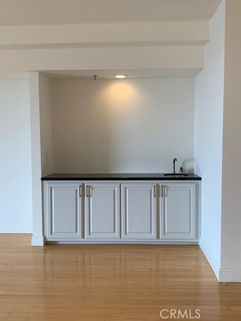 Detail Gallery Image 13 of 26 For 10660 Wilshire Bld #1707,  Los Angeles,  CA 90024 - 3 Beds | 3/1 Baths