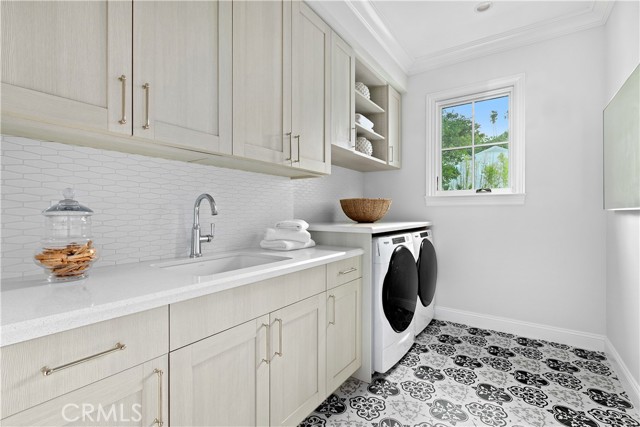 Detail Gallery Image 47 of 56 For 4509 Noeline Ave, Encino,  CA 91436 - 6 Beds | 6/1 Baths