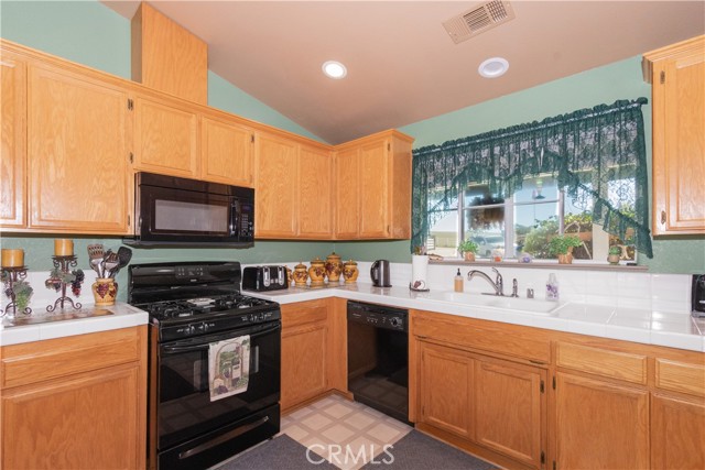 Detail Gallery Image 4 of 25 For 8425 Settlers Pl, Paso Robles,  CA 93446 - 3 Beds | 2 Baths