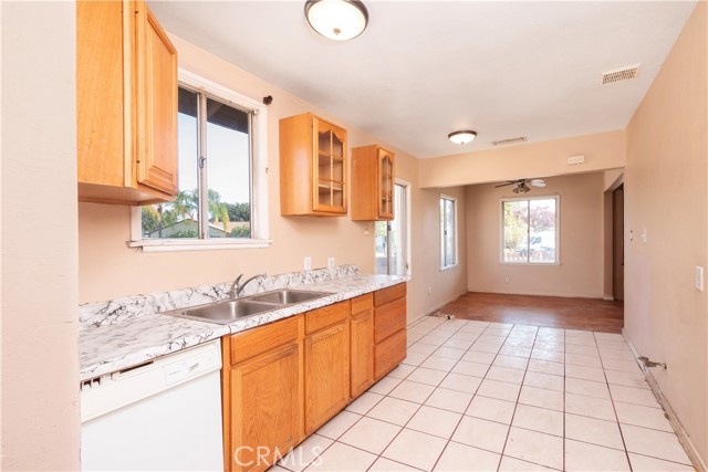 2306 W Cedarwood Street, West Covina CA: https://media.crmls.org/medias/dca23a9c-06fa-4755-a68f-2856a443b4ee.jpg