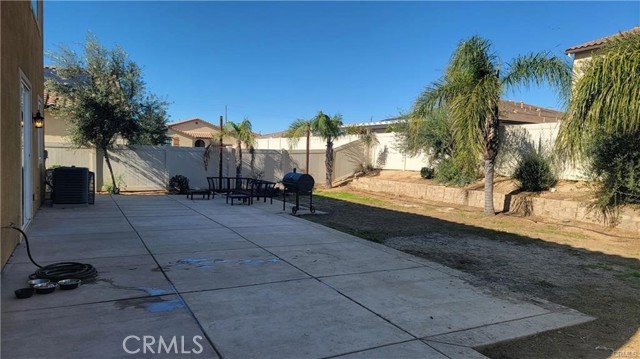 Detail Gallery Image 15 of 44 For 846 Santona, Perris,  CA 92571 - 5 Beds | 3 Baths