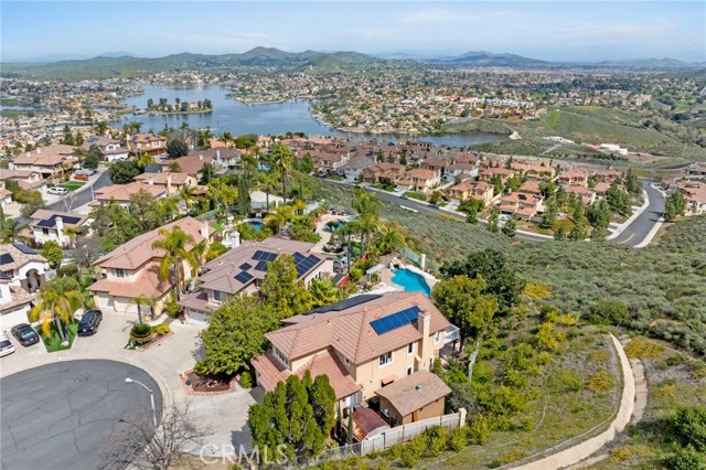Detail Gallery Image 1 of 1 For 44 Bella Firenze, Lake Elsinore,  CA 92532 - 4 Beds | 3 Baths