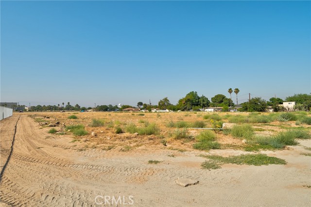 0 E 5th Street, San Bernardino CA: https://media.crmls.org/medias/dca30a32-671b-4742-bca5-43fdfc35909c.jpg