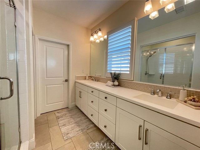 Detail Gallery Image 10 of 16 For 115 Waterleaf, Irvine,  CA 92620 - 3 Beds | 2/1 Baths