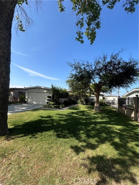 14261 Beckner Street, La Puente CA: https://media.crmls.org/medias/dca34841-a616-495c-9177-3be1bd0a7ef9.jpg