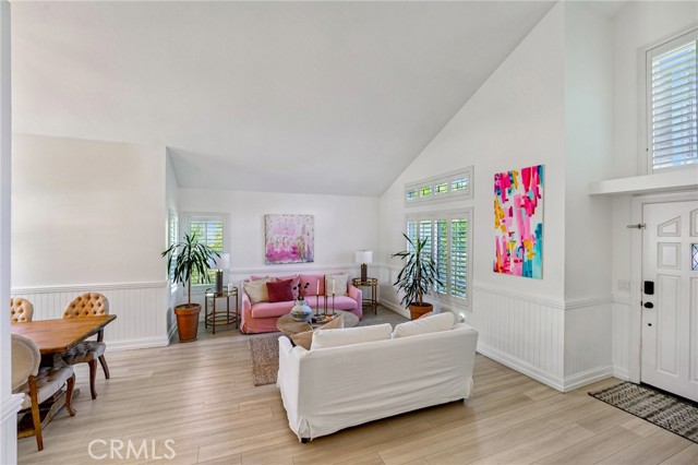 6511 Westview Drive, Riverside CA: https://media.crmls.org/medias/dca39b23-1682-4980-a709-88d2a084d959.jpg