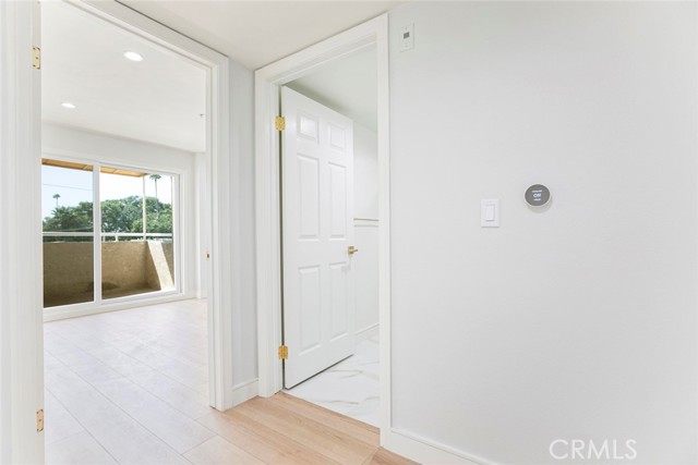 116 W Maple, Glendale CA: https://media.crmls.org/medias/dca4036e-b95e-4994-b2d6-add5faf41123.jpg