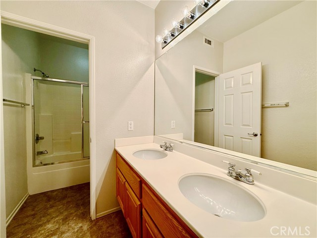 Detail Gallery Image 10 of 18 For 42977 Calle Londe, Temecula,  CA 92592 - 4 Beds | 2 Baths