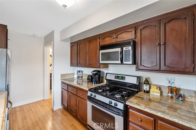 Detail Gallery Image 11 of 29 For 1720 Westcliff Dr #10,  Newport Beach,  CA 92660 - 1 Beds | 1 Baths