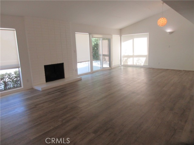 24300 Hatteras Street photo 13