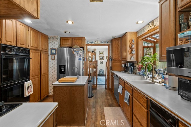 3485 Palisades Street, Chino Hills CA: https://media.crmls.org/medias/dca5e704-5355-4735-90b2-696aa19cf356.jpg