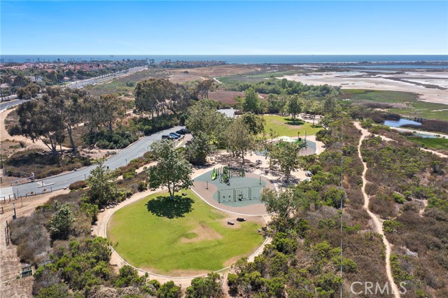 19025 Bayhill Lane, Huntington Beach CA: https://media.crmls.org/medias/dca68358-48db-4729-97a1-669ce6cad697.jpg
