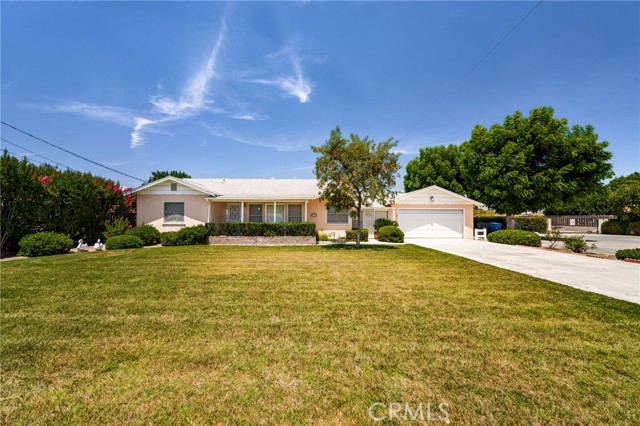 1830 E Victoria Avenue, San Bernardino CA: https://media.crmls.org/medias/dca7b28b-46de-46f2-a6a4-4c02227d308d.jpg