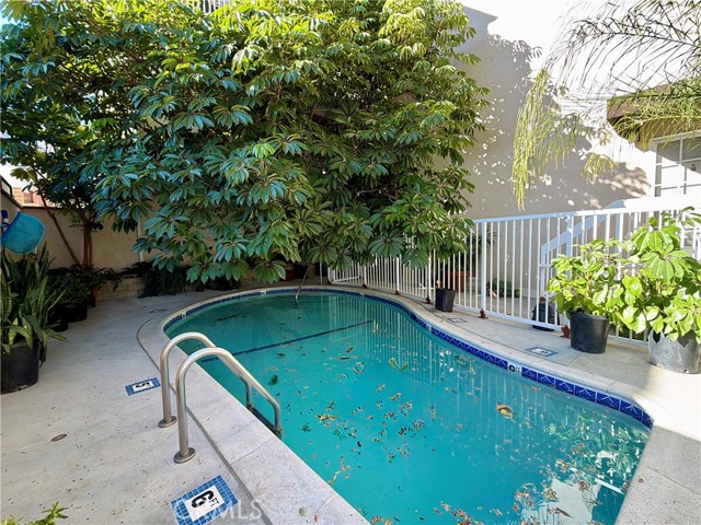 Detail Gallery Image 8 of 8 For 2266 Cazador, Los Angeles,  CA 90065 - 40 Beds | 24 Baths