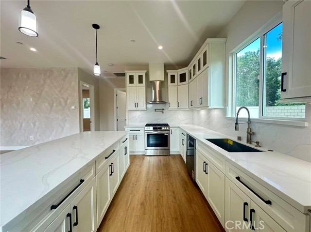 Detail Gallery Image 19 of 26 For 204 N Willow, West Covina,  CA 91790 - 5 Beds | 4 Baths