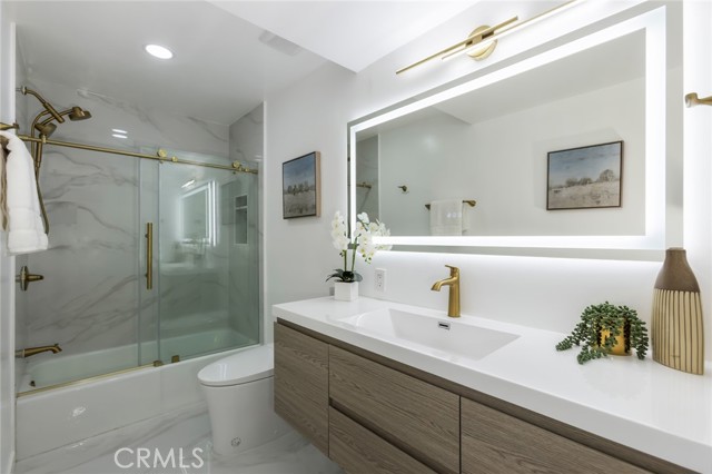 Detail Gallery Image 20 of 33 For 1007 S Catalina Ave #109,  Redondo Beach,  CA 90277 - 2 Beds | 2 Baths