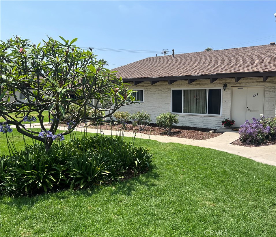 5044 Lakeview Avenue #23