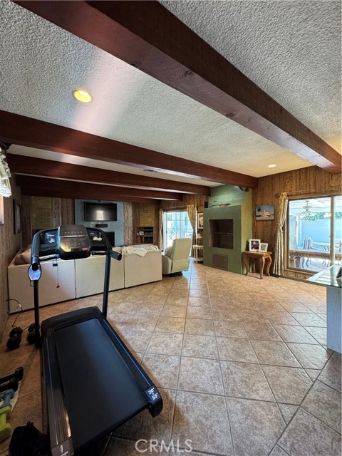 6552 Aqueduct Avenue, Van Nuys CA: https://media.crmls.org/medias/dca99995-b5d0-496f-96d5-9e792d2afc4b.jpg