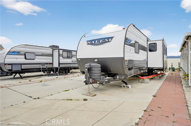 Detail Gallery Image 2 of 11 For 1295 1295 S Cawston Ave, Hemet,  CA 92545 - – Beds | – Baths