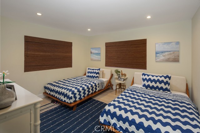 Detail Gallery Image 12 of 15 For 309 Marguerite Ave #C,  Corona Del Mar,  CA 92625 - 3 Beds | 2 Baths