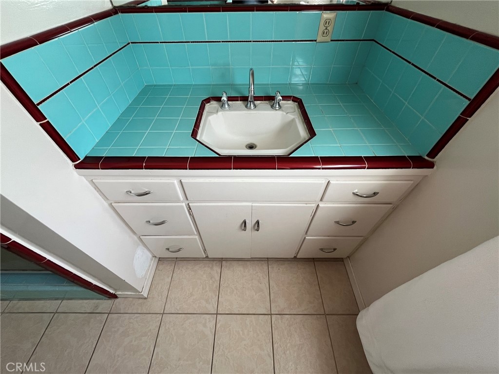 https://media.crmls.org/medias/dcab914d-400a-4bd1-a7df-450965349f08.jpg?preset=X-Large
