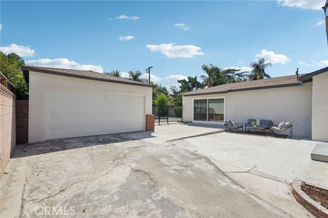 7020 Encino Avenue, Van Nuys CA: https://media.crmls.org/medias/dcababc7-97e8-4917-bfd2-a1a67047eb0f.jpg