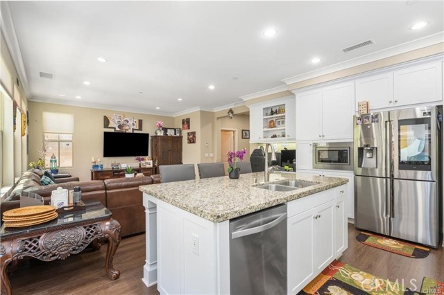 38 Larkfield, Irvine CA: https://media.crmls.org/medias/dcac030b-286a-4637-b0b4-3497d1cf37c5.jpg